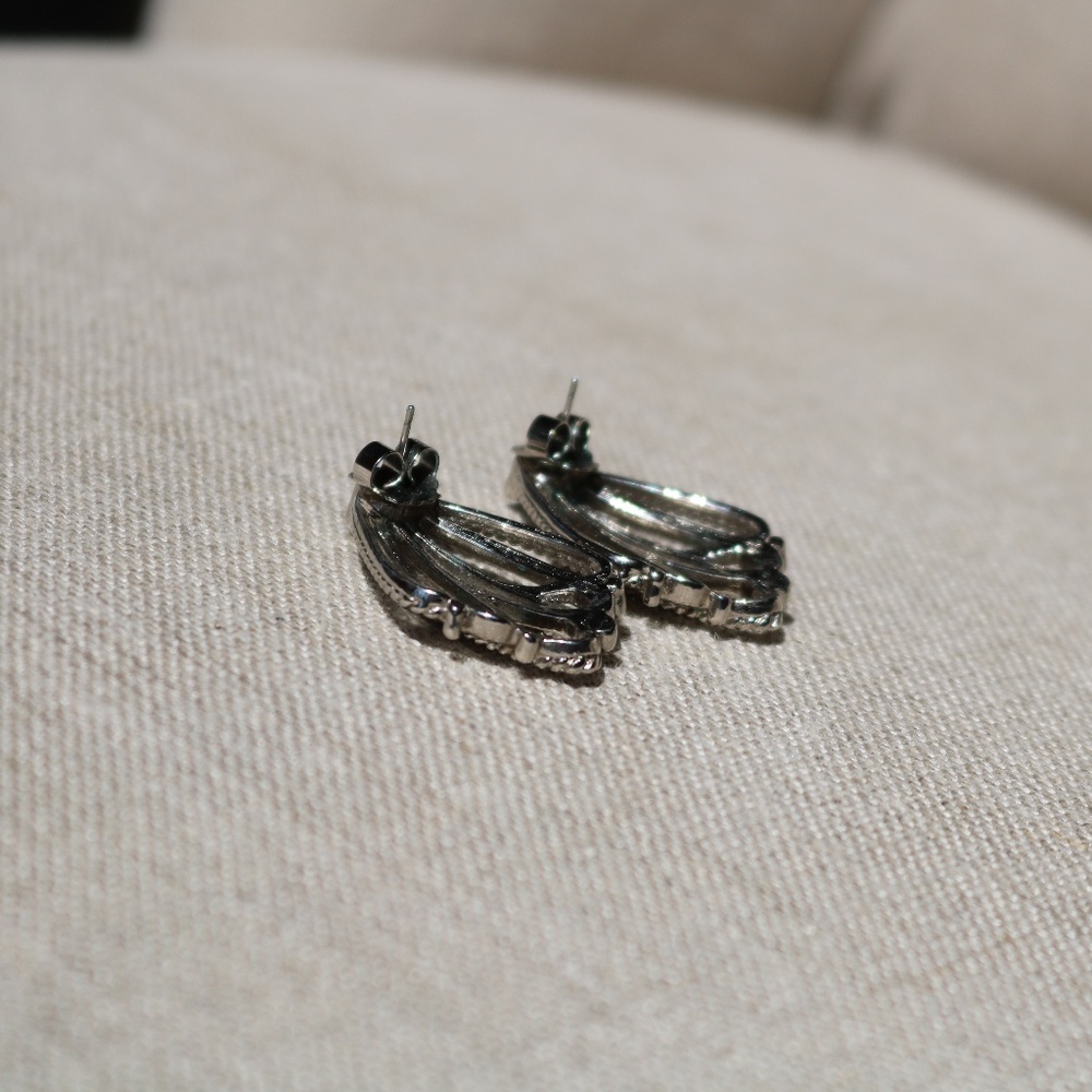 VINTAGE Silver Shell (Pierced) - Picture 4 of 5